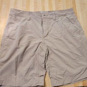 Marmot men's khaki shorts size 34